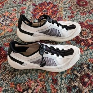 Adidas by Stella McCartney pulse boost trainer 8 1/2